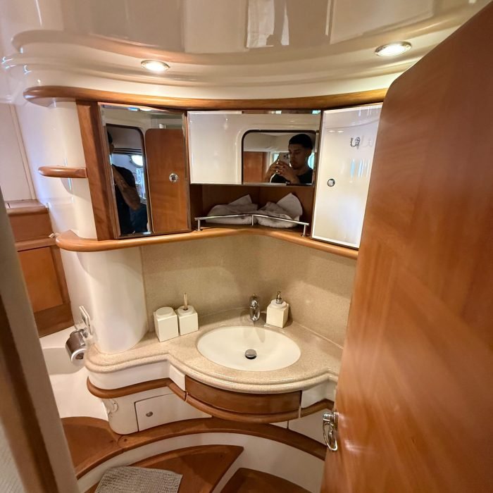 20810388-ed2e-42d9-80d9-e25b96966e32