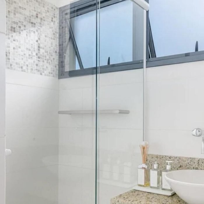 2ad3b28b-4502-4d81-b50f-d404f2d15abc-1