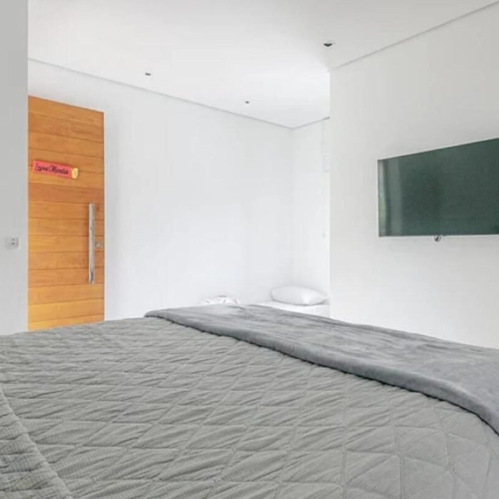 3cb8a2ca-7e7a-4760-8947-b86e267db319-1