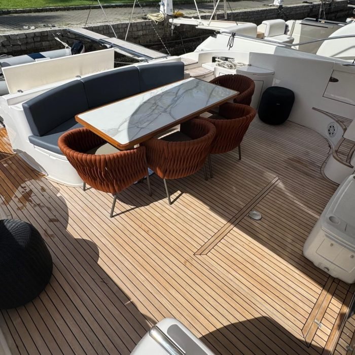 db781829-06e8-4718-a898-71809d5581ab