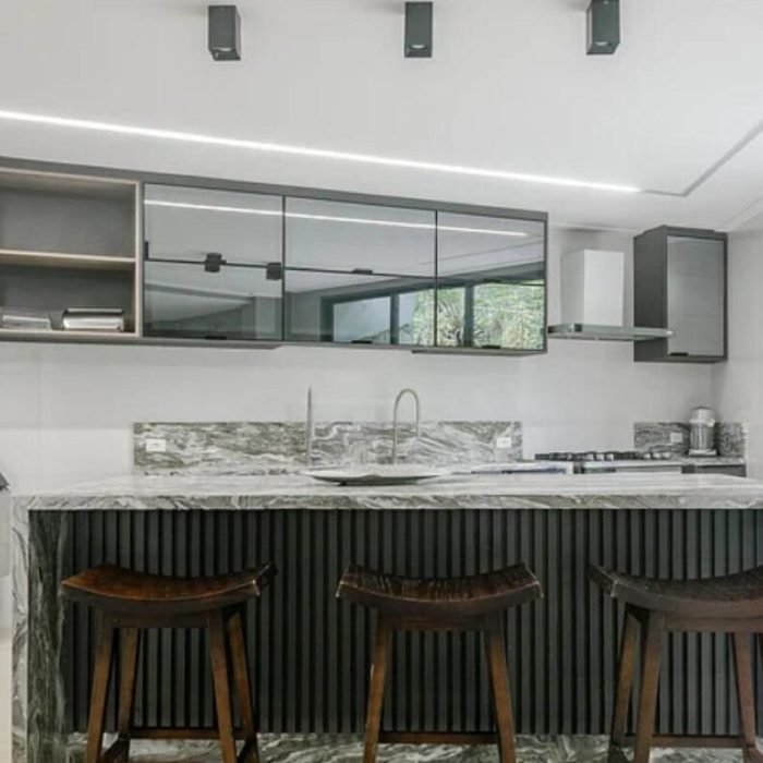 fefa16d9-4407-46f3-9d55-3b4336f21644-1